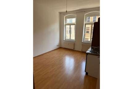 Wohnung zum Mieten in Halle 200,00 € 21.3 m²