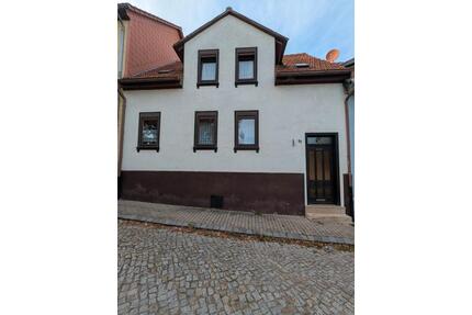 Reihenmittelhaus - 91.000,00&nbsp;EUR Kaufpreis, ca.&nbsp; 110,00&nbsp;m&sup2; in Bad Langensalza (PLZ: 99947)