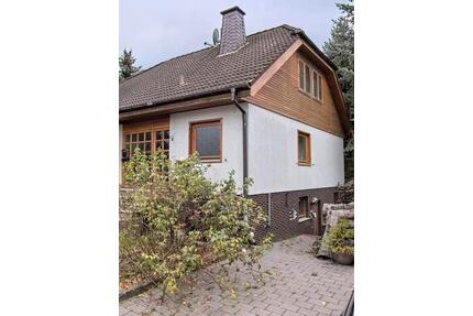 Viel Platz für Familienglück: Massa Haus mit ELW und Garten - Ebsdorfergrund