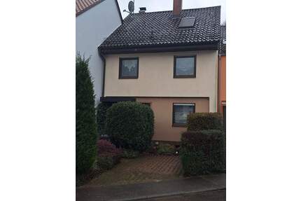Reihenhaus in Schöllbronn, tolle Lage, schallisoliert - Ettlingen