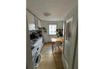 Sehr helle 2-Zi.- Whg Wü- Arndtstraße, Badewanne, EBK - Würzburg Sanderau