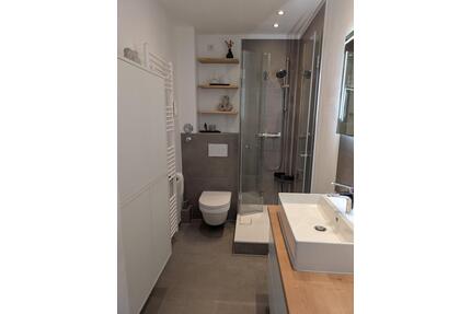 Von privat: Sanierte 2,5-Zimmer-Wohnung mit Balkon und Stellplatz - Hamburg Alsterdorf