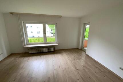 bezugsfertig: 3-Zimmer-Wohnung in Plettenberg Kersmecke mit Balkon und Boden