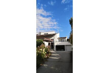 Architekten Hausteil mit Dachterrasse, ELW und viel Platz - Ruderting