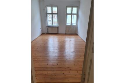 2 Zi. Wohnung mit Balkon in Neukölln - von privat - Berlin
