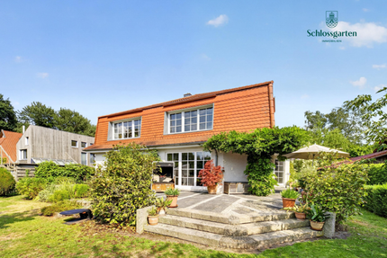 Haus zum Kaufen in Adelheidsdorf 679.000,00 € 254 m²