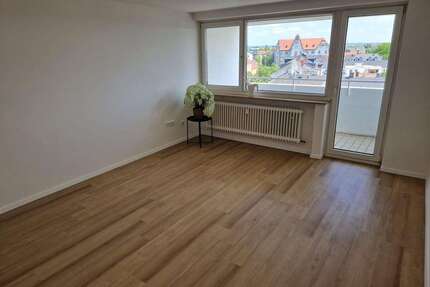 Wohnung zum Kaufen in Fürth 216.000,00 € 58.32 m²