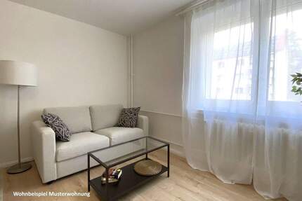 Renovierte Balkon-Wohnung mit neuem Bad und eigenem Garten. Provisionsfrei - Rauen