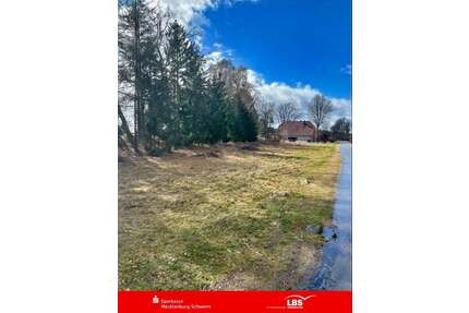 Grundstück zu verkaufen in Strohkirchen 70.000,00 € 3947 m²