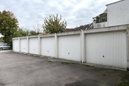 Bardenberg! Garagenhof mit 8 Garagen, zus. Stellplätzen und sanierungsbedürftigem Wohnhaus - Würselen