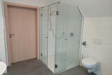 Neuwertige 4-Zimmer-Wohnung im DG Aufzug max. 4 Personen - Ilsfeld