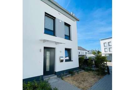 Haus zum Mieten in Wiesbaden 2.302,00 € 140 m²