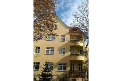 Nahe Teltowkanal: vermietete ETW mit Balkon im Altbau - Berlin Lichterfelde