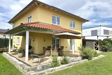 Haus zum Kaufen in Bellenberg 750.000,00 € 148.73 m²
