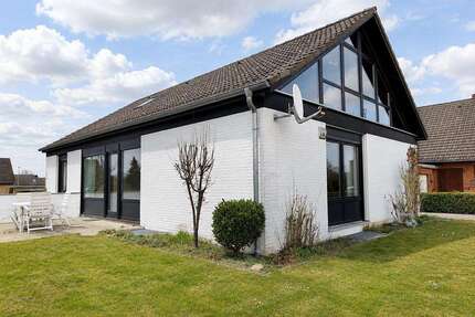 Haus zum Kaufen in Wustrow 229.000,00 € 160 m²