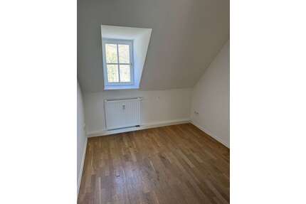 Wohnung zum Mieten in Hartenstein 250,00 € 39.34 m²