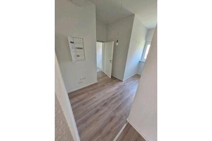 Schöne helle DG Wohnung mit Loggia in Neckartailfingen - Deizisau