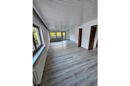 Schöne 4 Zimmerwohnung im OG mit Balkon - Kirchardt