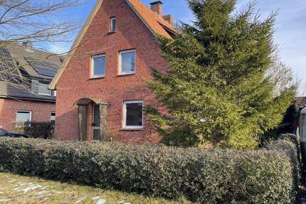 Anpacken und mitgestalten: Haus mit Einliegerwohnung sucht neue Zukunft - Schortens Middelsfähr