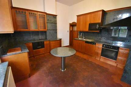 Haus zum Mieten in Chemnitz 4.000,00 € 684 m²