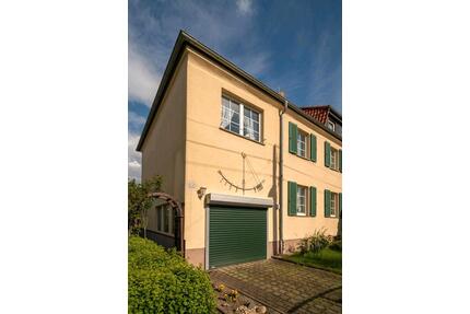 Charmante Doppelhaushälfte mit schönem Garten und viel Platz - Leipzig Altwest