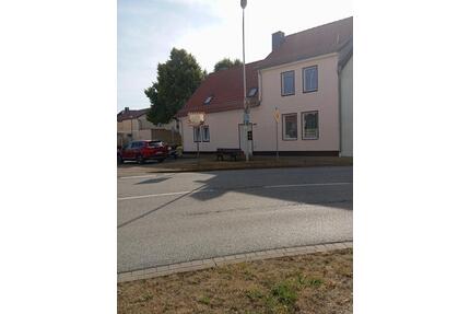 Haus mit Einliegerwohnung zu vermieten - Allstedt