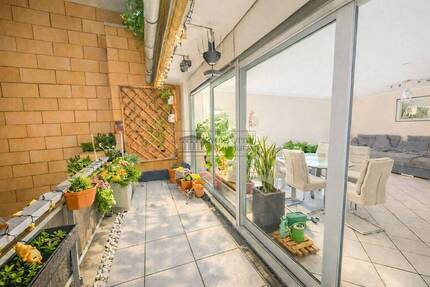 Moderne Wohnung mit großem Balkon & Tiefgarage - Köln Weiden