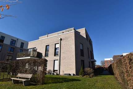 Wohnung zum Mieten in Wedel 2.240,00 € 130.7 m²