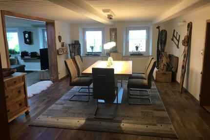 5 Zimmer-Wohnung im 1 OG ca. 110qm in Tettenweis zu vermieten.