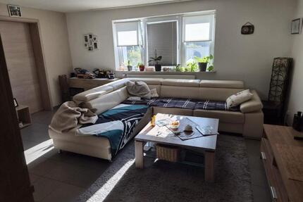 2-Zimmer-Wohnung mit Gartennutzung in Eichenstruth zu vermieten - Hof