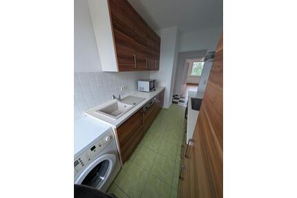 Sanierte 3 R.-Whg mit Einbauküche, Waschmaschine und Balkon - Zeitz