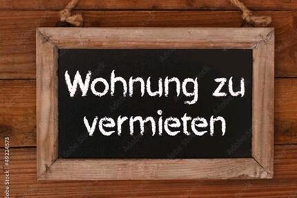 Kleine Dachwohnung 3 Zimmer Küche Bad - Naumburg