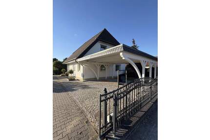 Einfamilienhaus mit Nebengebäude und Lager - Gerwisch