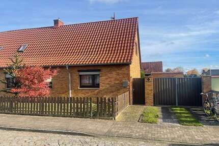 Haus zum Kaufen in Jarmen 165.000,00 € 154 m²