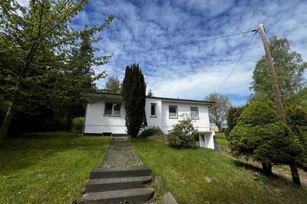 Haus zum Mieten in Sassnitz Staphel 1.400,00 € 159.82 m² - Sassnitz / Staphel