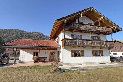 Haus zum Mieten in Wallgau 2.800,00 € 210 m²