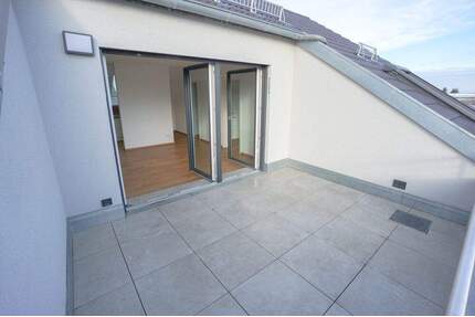 Herrliche 3-Zimmer-Whg., Aufzug, Tiefgarage, hochwertige Ausstattung, Küche, wunderschöne Dachloggia - Nürnberg Gaismannshof