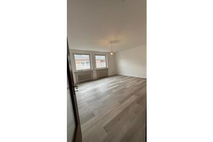 Moderne 2-Zimmer-Wohnung 60 m² – frisch saniert – 770 € warm) - Bremerhaven Geestemünde