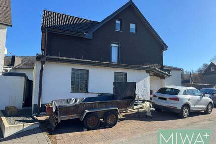 1-2 Familienhaus in Bestwig! - 180.000,00&nbsp;EUR Kaufpreis, ca.&nbsp; 171,00&nbsp;m&sup2;&nbsp;Wohnfl&auml;che in Bestwig (PLZ: 59909) Ostwig