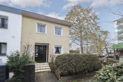 Bezugsfreies Reiheneckhaus mit eigenem Garten & Garage in Leinfelden-Echterdingen!