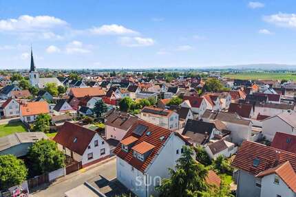 Haus zum Kaufen in Stockstadt am Rhein 959.000,00 € 360 m²