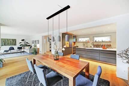 Haus zum Kaufen in Egmating 1.250.000,00 € 183 m²