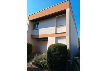 Reihenendhaus in Offenbach St-Gilles Straße mit Garten von privat - Offenbach am Main Buchrain