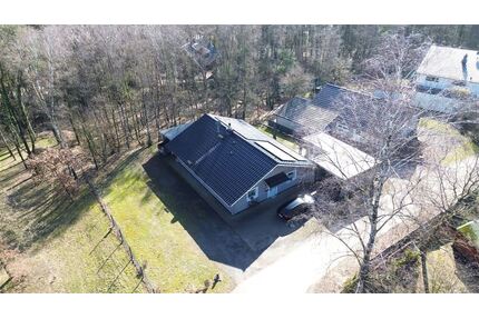 Gemütlichkeit trifft Natur: Blockhaus Bj. 2017 in TOP Waldlage mit hoher energetischer Ausstattung - Steyerberg