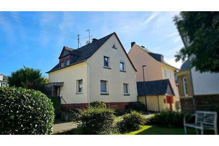 Haus zum Kaufen in Bullay 129.000,00 € 104 m²