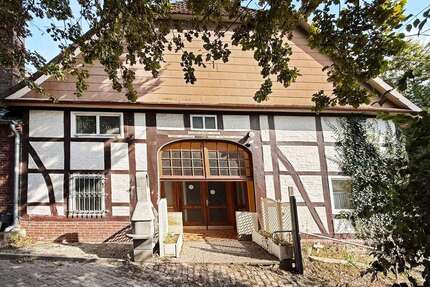 Haus zum Kaufen in Hessisch Oldendorf 150.000,00 € 144.76 m²