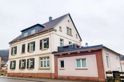 Haus zum Kaufen in Hinterweidenthal 420.000,00 € 390 m²