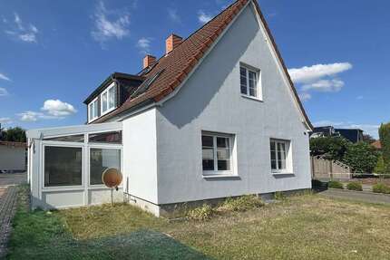Haus zum Kaufen in Neumünster 285.000,00 € 121.62 m²