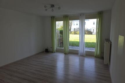 2 Zimmer Wohnung - 550,00&nbsp;EUR Kaltmiete, ca.&nbsp; 49,00&nbsp;m&sup2; in Dörfles-Esbach (PLZ: 96487)