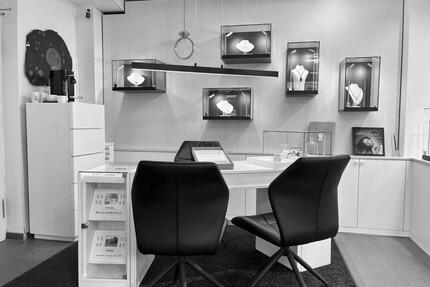 Juwelier Geschäft - 2.000,00&nbsp;EUR Kaltmiete, ca.&nbsp; 40,00&nbsp;m&sup2; in Bad Wildbad (PLZ: 75323)